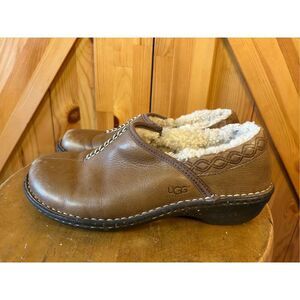 Ugg  Womens Brown Leather Sheepskin  Slip On Fur Trim Size 7